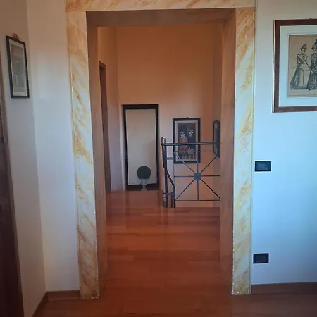 Casa Laura In Piazza Provenzano Siena