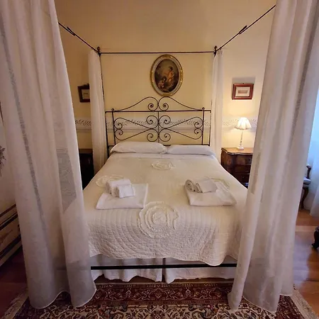 Lägenhet Casa Laura In Piazza Provenzano *