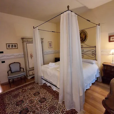 Casa Laura In Piazza Provenzano *