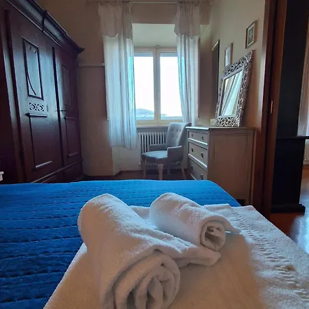 Casa Laura In Piazza Provenzano Lejlighed