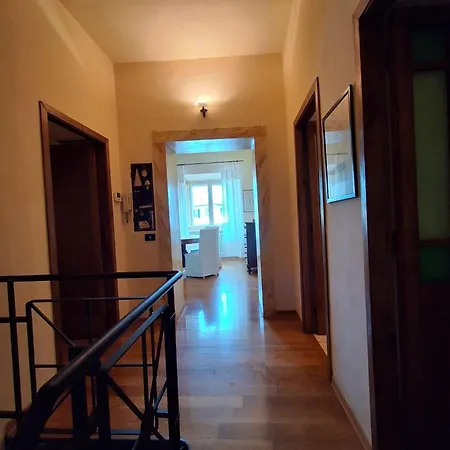 Casa Laura In Piazza Provenzano Siena